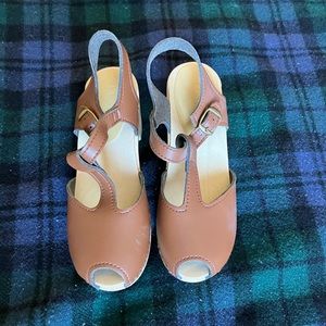 Nicora Vegan T-strap clogs 🌱 Sz 37 SOLD OUT